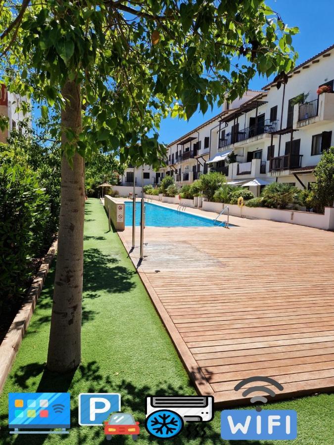 Ferienwohnung Residencial Delta Garden'S Sant Jaume d’Enveja Exterior foto