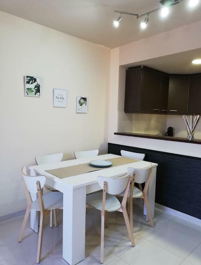 Ferienwohnung Residencial Delta Garden'S Sant Jaume d’Enveja Exterior foto